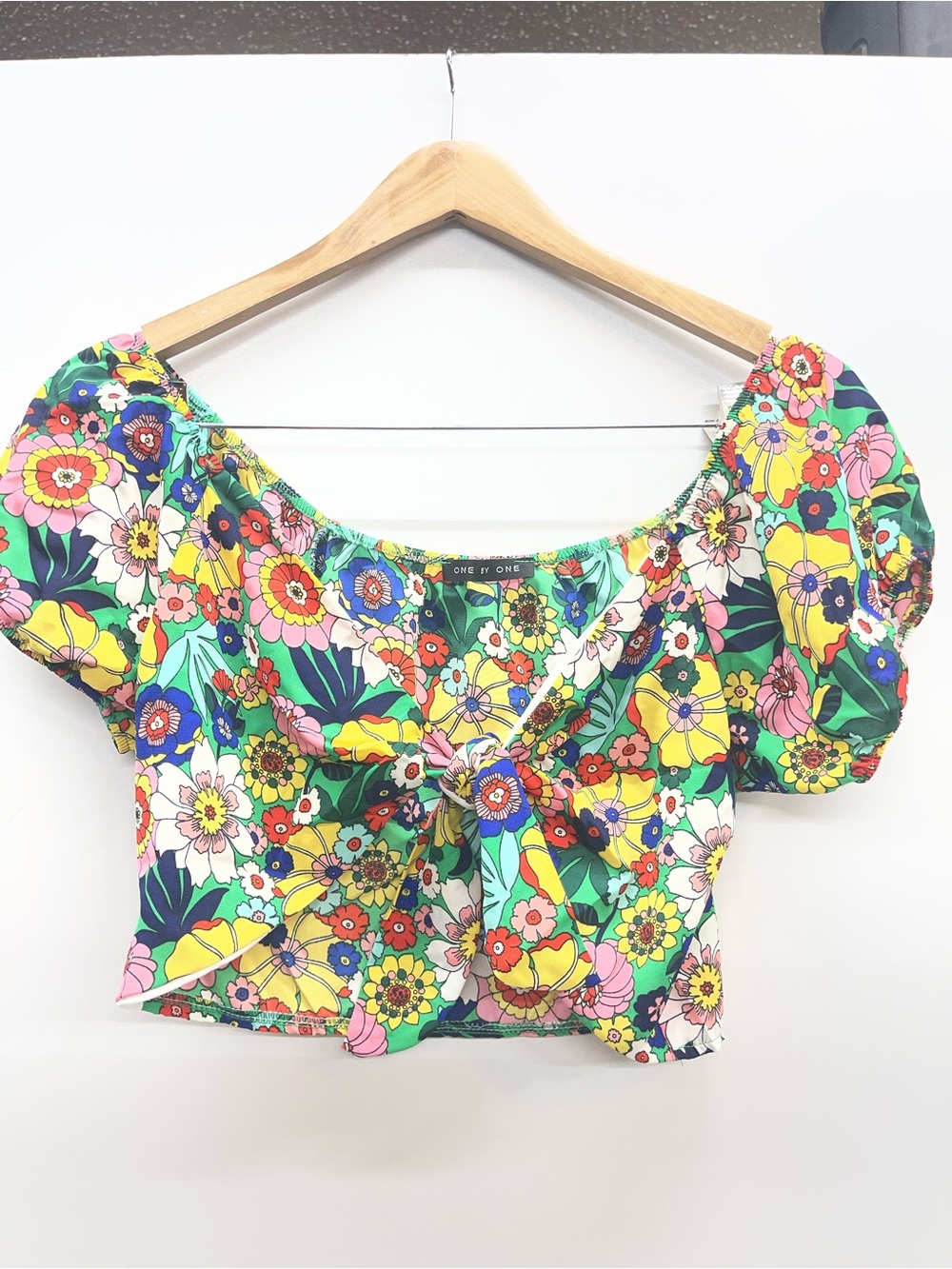 One By One Floral Tie-Front‎ Crop Top - Multicolor Floral